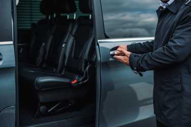 Transfer, Transfer z lotniska Larnaka na Cyprze do miasta Ayia Napa, do dowolnego miejsca dla 1-3 osób